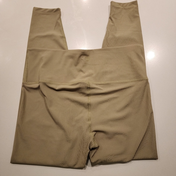 All In Motion Ribbed High-Waisted Leggings - Picture 3 of 8